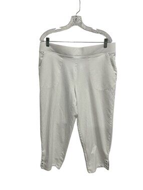 D&Co Active Large White Capri Pants Button Hem Pockets Clean Girl Minimalist